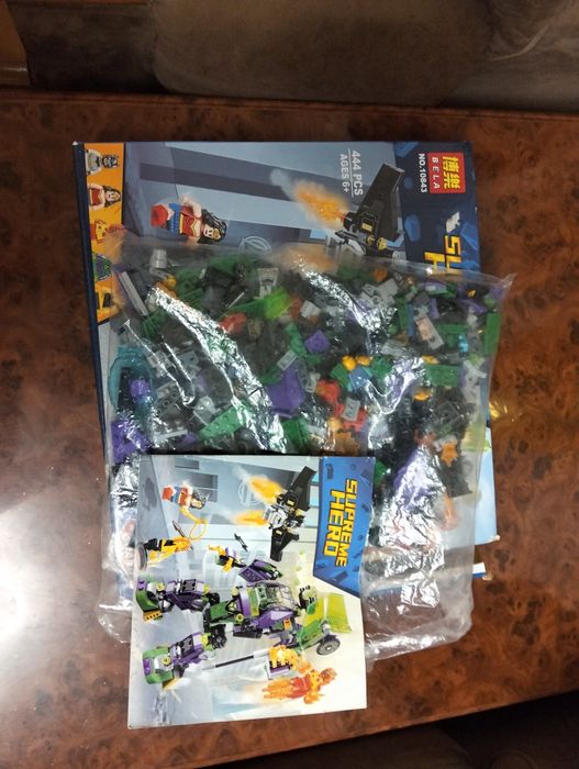 Продам конструктор Лего.