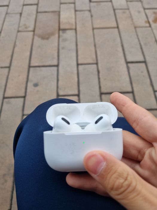 Продам AirPods Pro 1