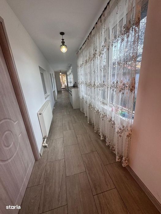 Casă de vânzare – Strada Crinului