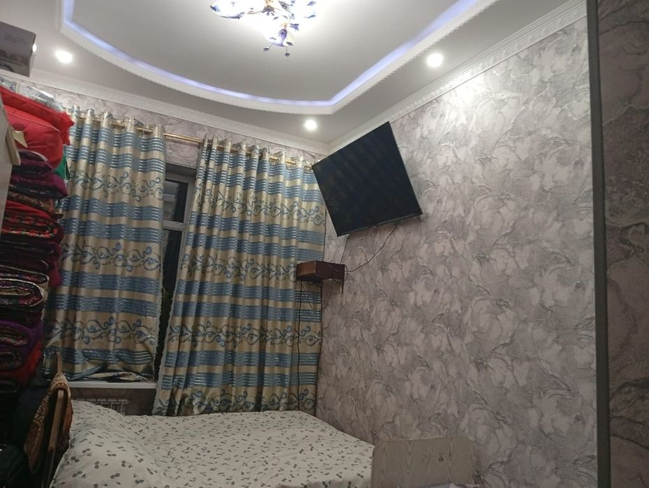 Продам 3-комнатный квартиру в телеграфе на 2- этаже