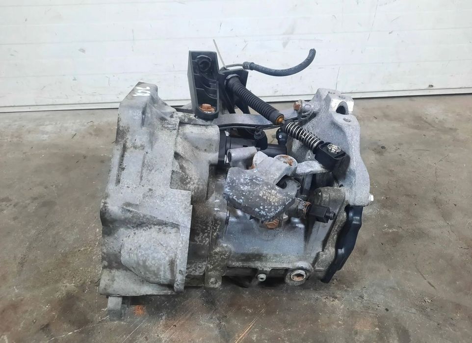 Cutie Seat Leon 1.9 TDI 5+1 Trepte cod cutie JCR