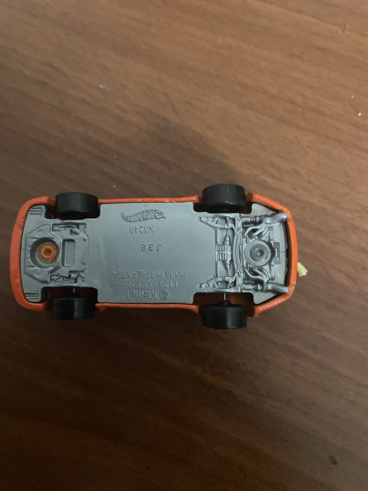 Машинка hot wheels