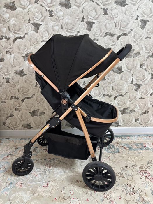 Коляска в отличным состоянии