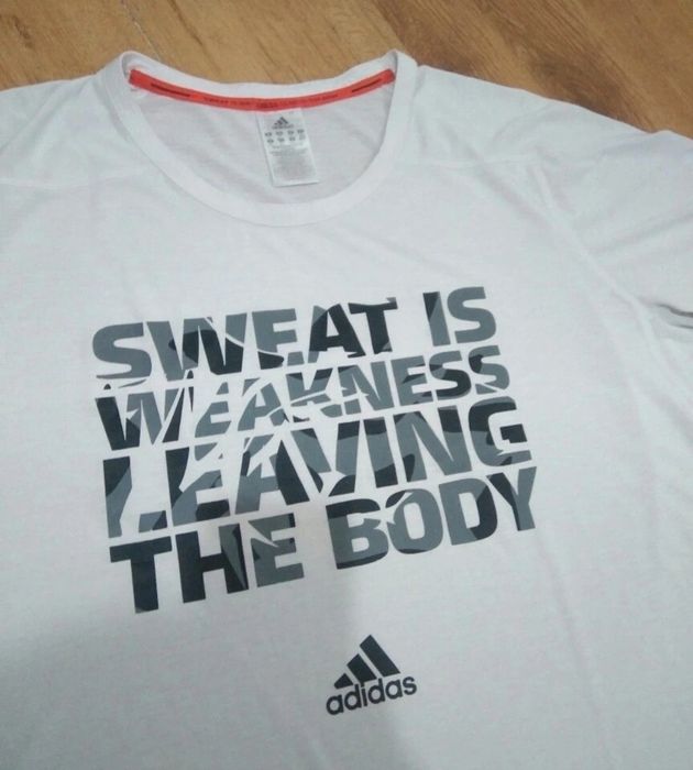 Tricou Adidas mărimea XXL