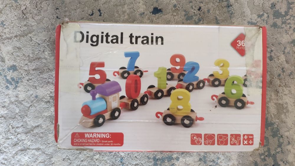 Поезд деревянный с цифрами