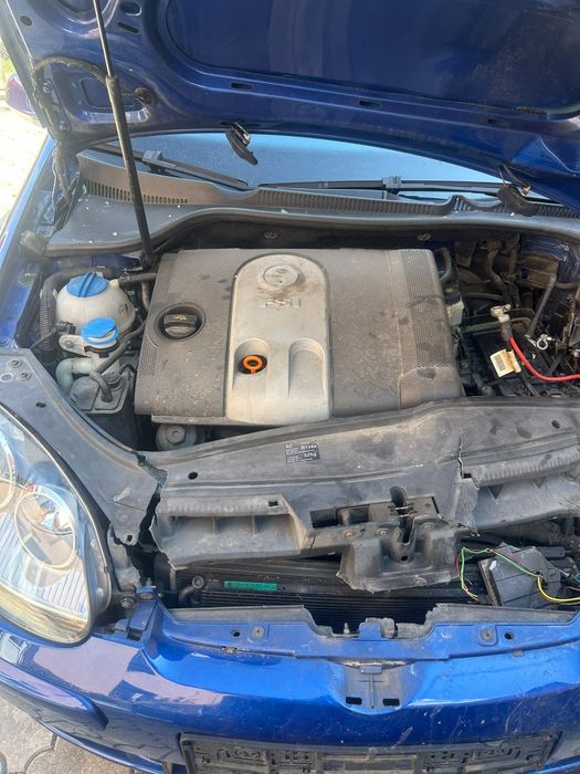 Vând Volkswagen Golf 5, an fabricație 2005
