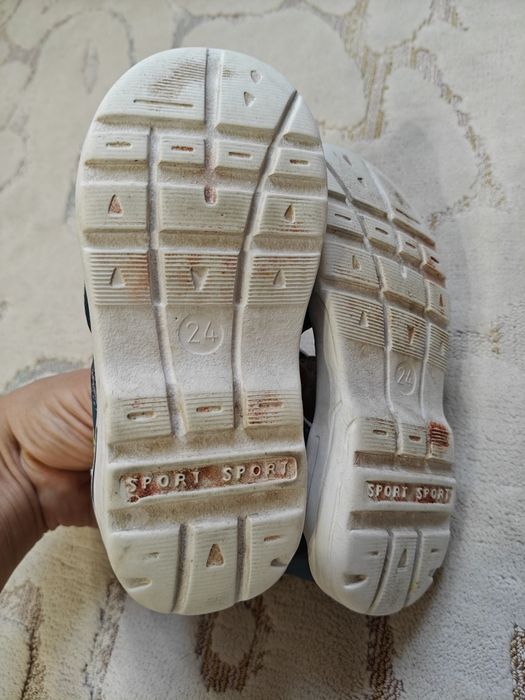 Босоножки для мальчика 24р