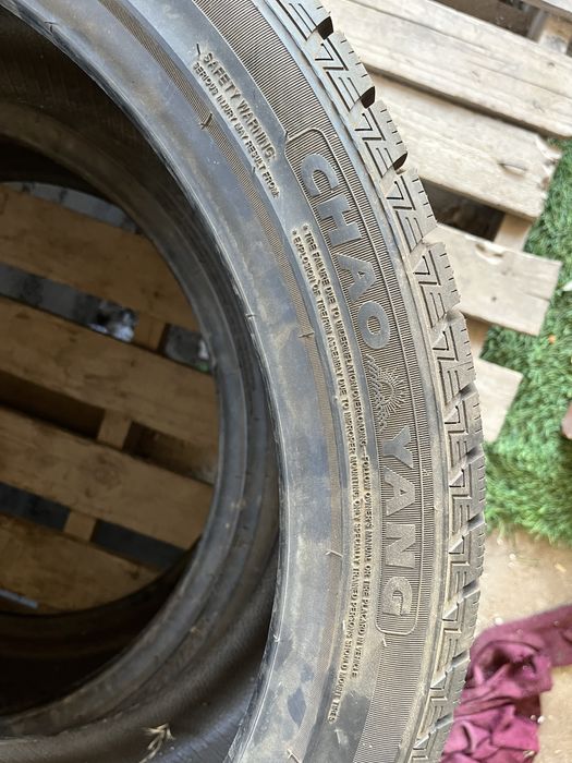 Резина 256/40R22