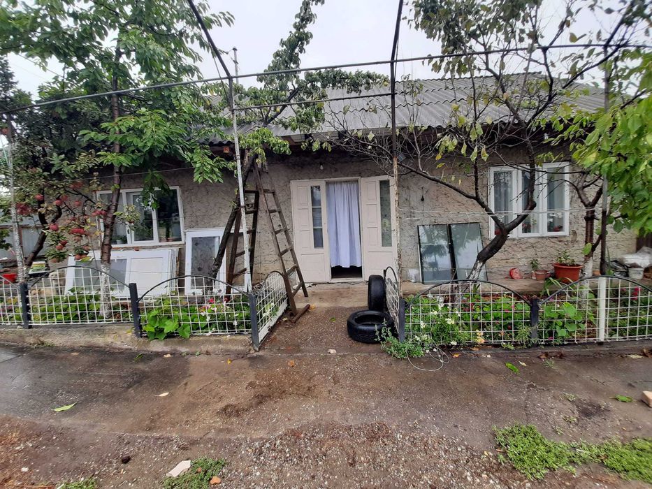 Casă – Tecuci - Vedere 2