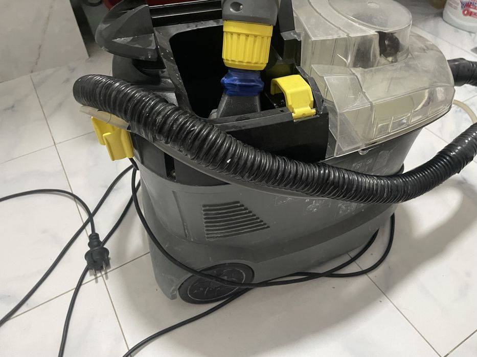 Пылесос моющий Karcher Puzzi 8/1