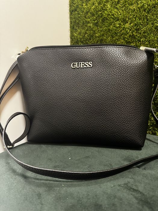Двулицева дамска чанта Guess 2 в 1