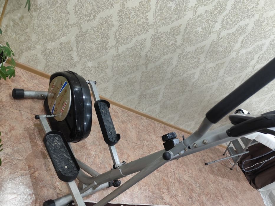 Элептический тренажёр для дома