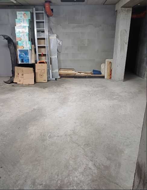 Дава се под наем Гараж / Паркомясто в Бургас, Възраждане - 8 кв.м за 102 € - Снимка #1