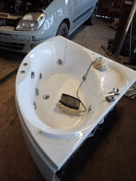 Джакузи чисто ново