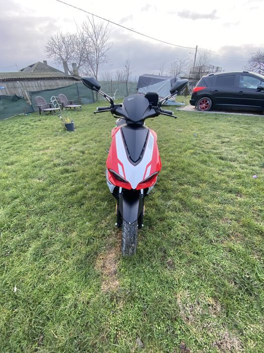 Scuter BSK DIABLO 50 cc se  Conduce  FARĂ PERMIS