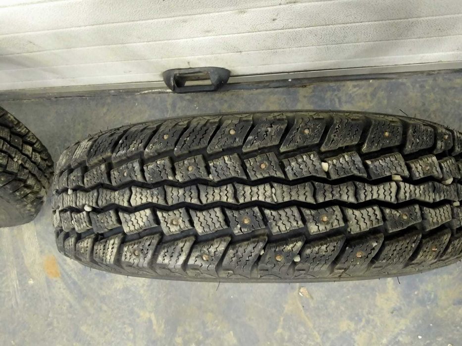 Продам шины зимние