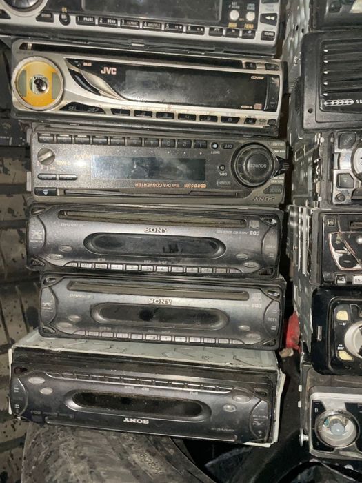 Магнитофон 6000 тг