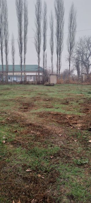 Продаётся земля восемь соток