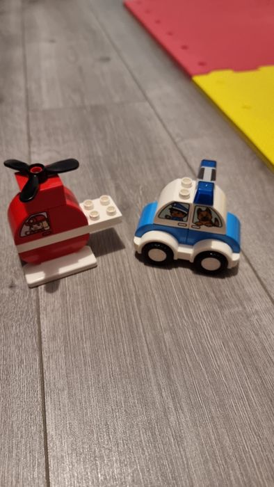 LEGO DUPLO - Elicopter de pompieri si masina de politie 10957