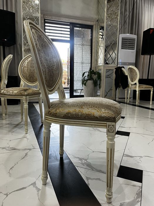 продам 200шт стульчиков