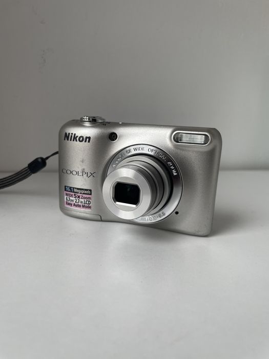 Camera Foto Digitala NIKON CoolPix L27 Silver, HD 720p, 16 MegaPixel, Senzor CCD, 8GB Digital Point and Shot Camera