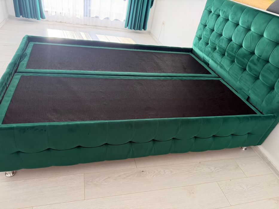 Vand pat tapitat,material catifea verde 140/200