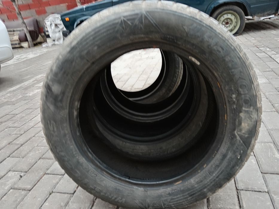 Продам шины зимние.