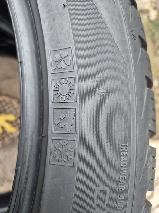 275 40 21 Anvelope All Season Vredestein Dot 2021