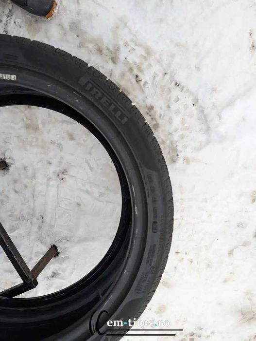 SET 2 Anvelope Iarna 225/40 R18 PIRELLI Sottozero Winter 240 serie 2 9