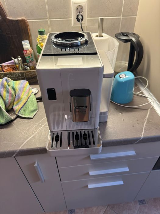 Кафеавтомат DeLonghi Rivelia