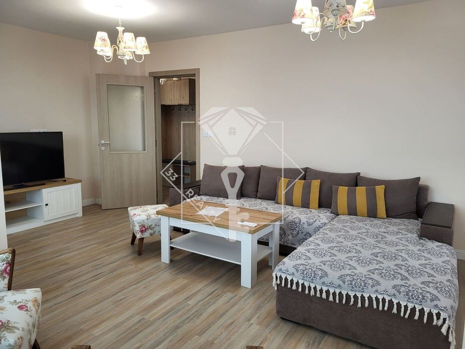 Продава се Тристаен апартамент в Пловдив, Тракия - 157 кв.м за 1529 €/кв.м - Снимка #2