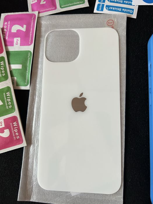 Huse si folii iphone 14