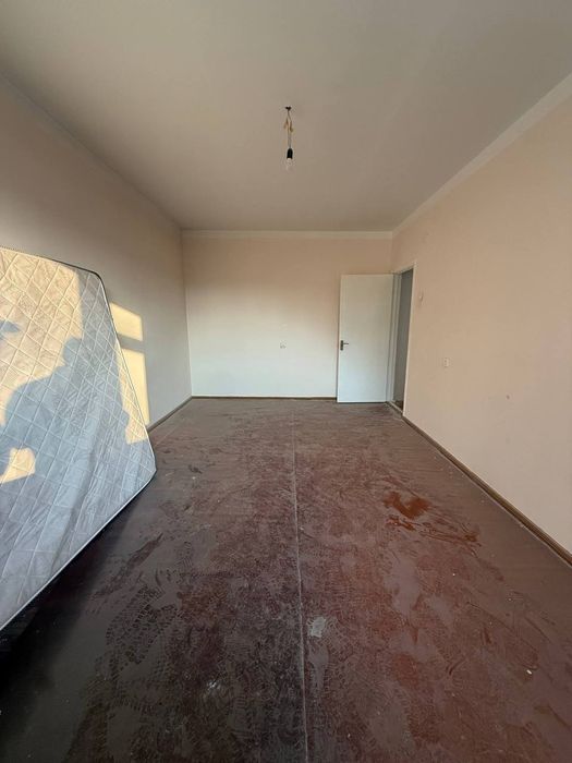 Продаётся 4/3/4 Каракамыш-2/4 Мухбир кирпич Банковский дом Балкон 2х9