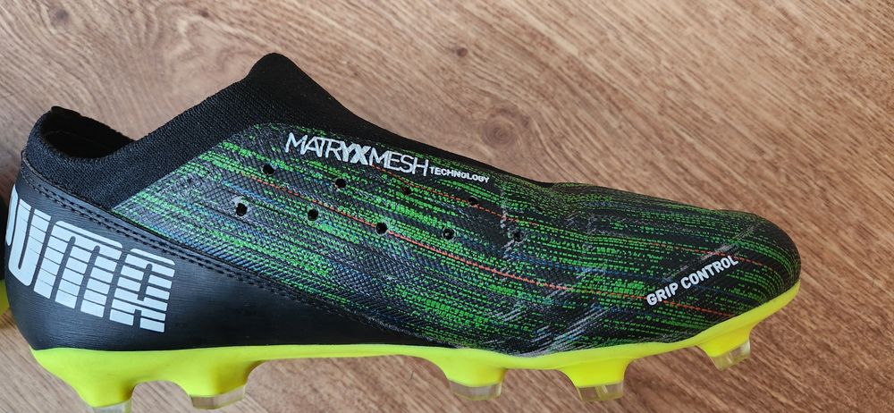 Бутонки Puma Ultra детски футболни обувки номер- 37.5