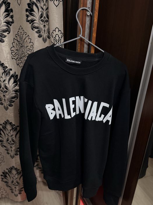 Balenciaga pulover