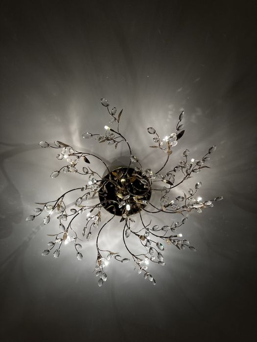 Люстра б/у продам