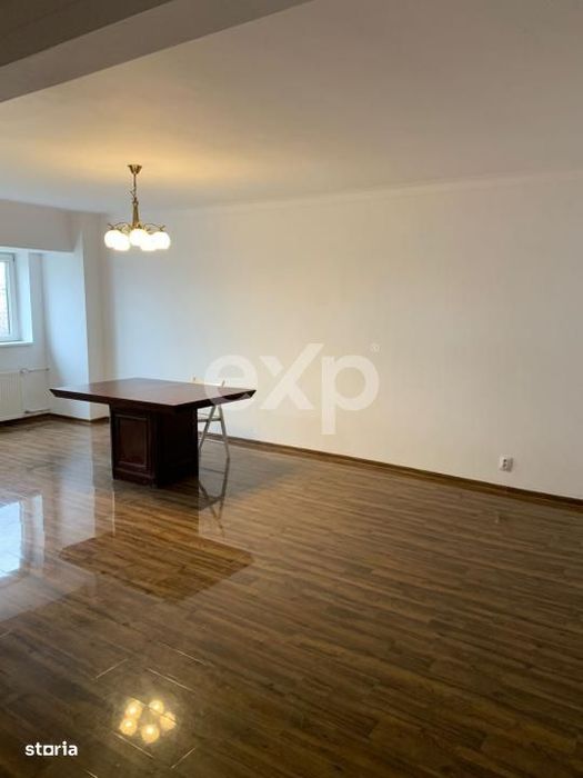 Apartament cu 2 camere de vanzare in zona Piata Unirii