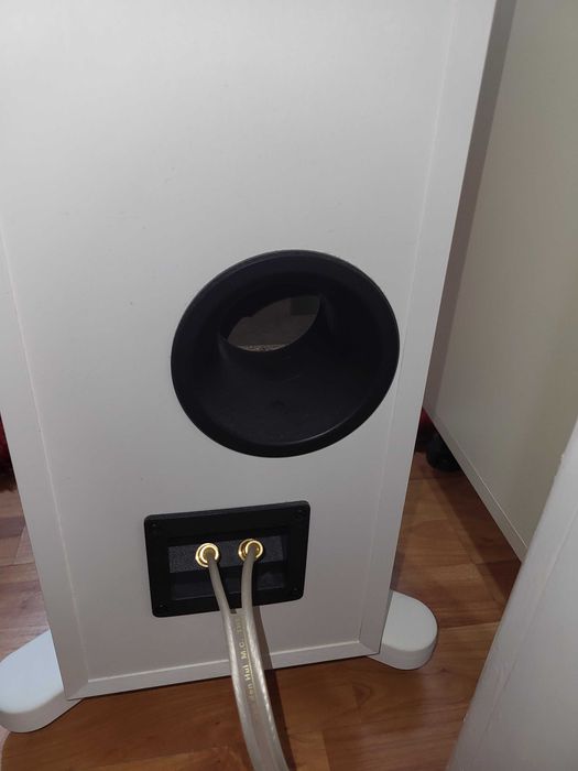 Boxe kef q 7 meta
