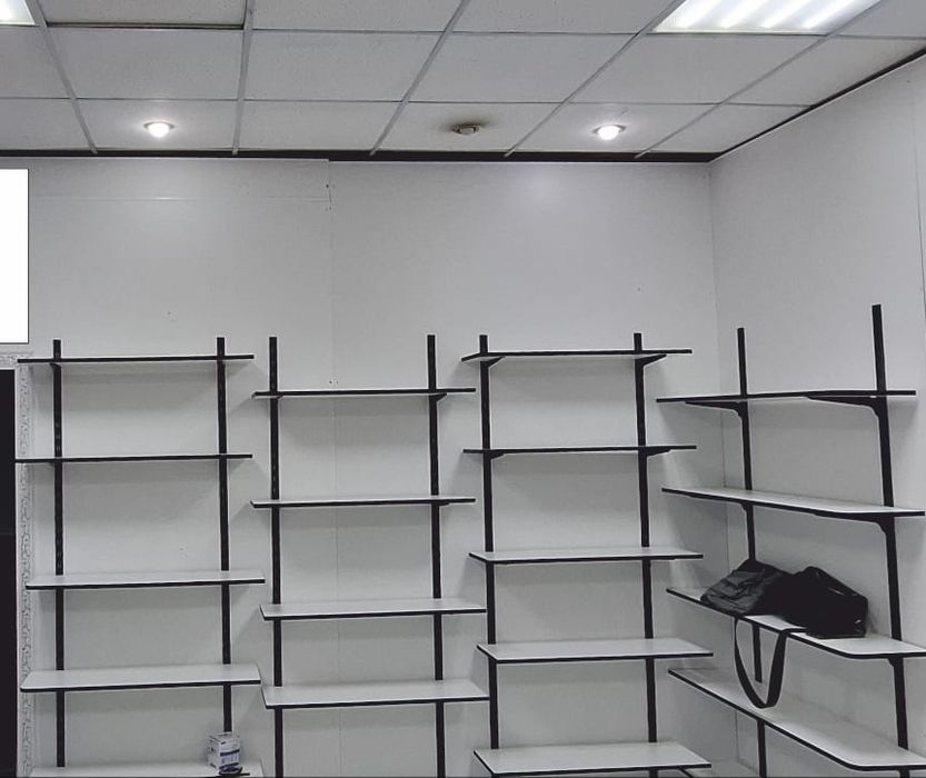 полки, втирина, полки для обуви, готовая витрина