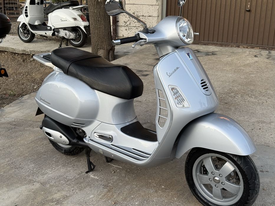 Vespa granturismo 200L