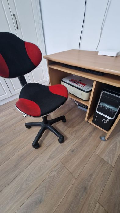 Birou calculator cu scaun