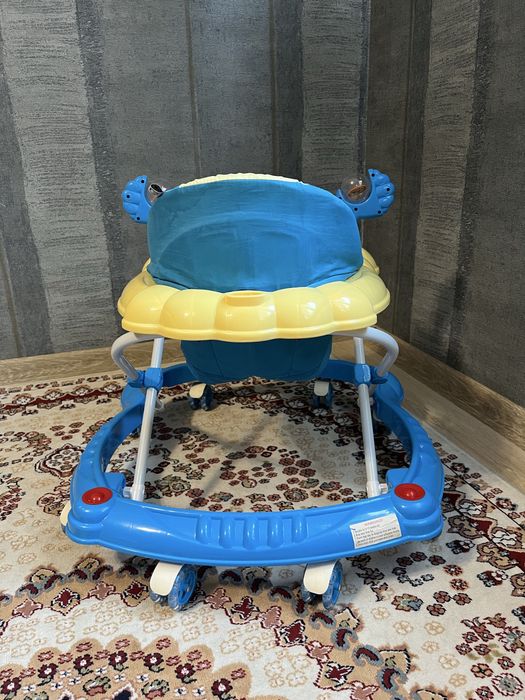 Ходунок Babyton в синем цвете