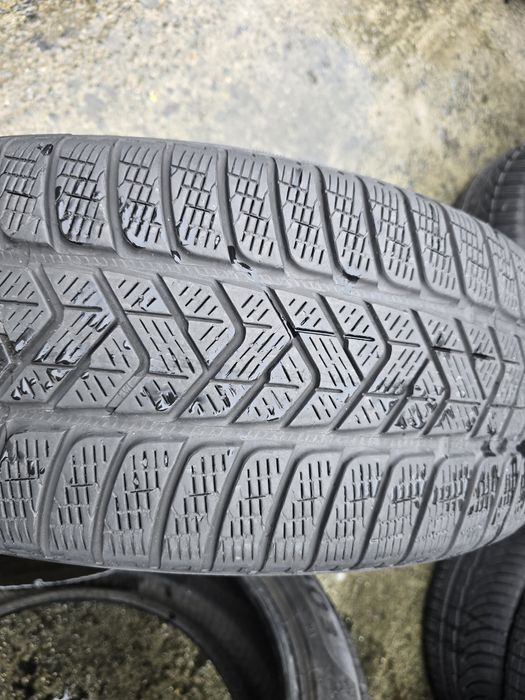 Anvelope iarna 235 55 19 si 255 50 19