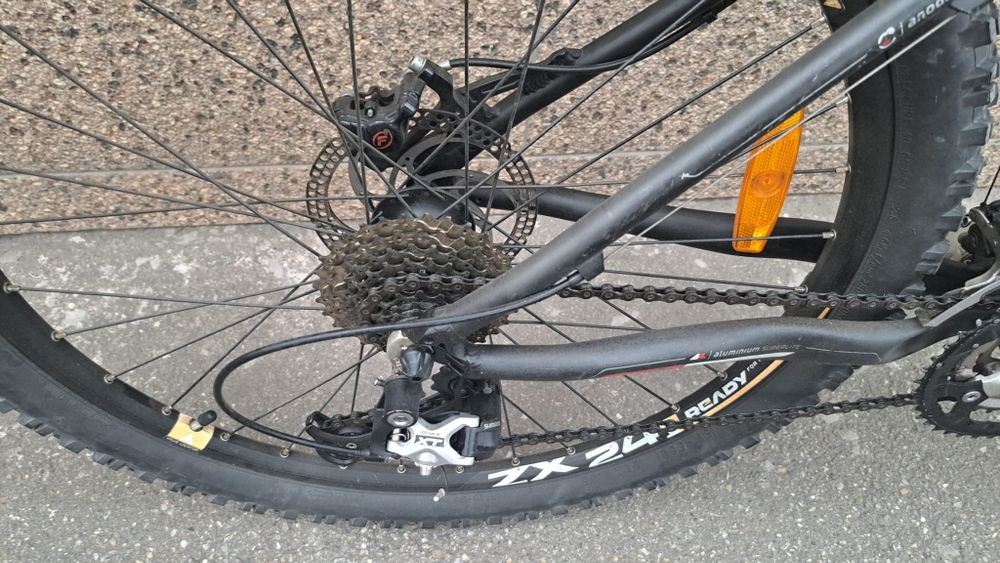 Vând bicicletă  Cube LTD26",