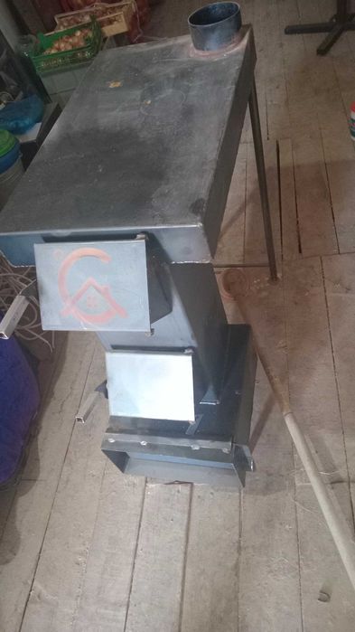 Otin komir pechka 700 sifatli deyarli yangi