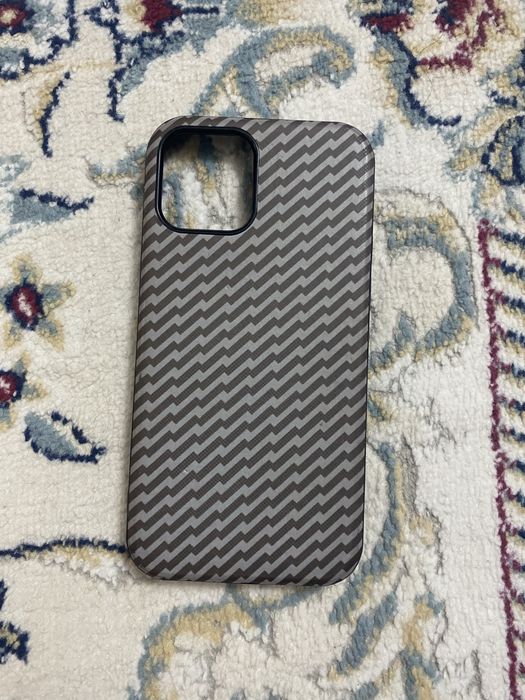 Продам айфон 12