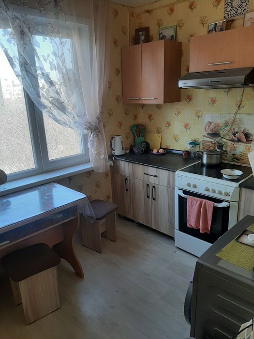 Продам 1,5 ул. Утепова 33(Оралхан Бокей)(улуч.),район КШТ!