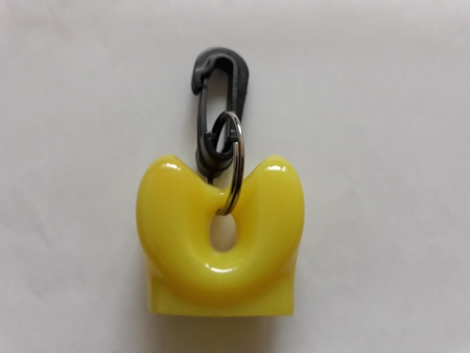 Шланг за сух костюм и водолазни принадлежности.