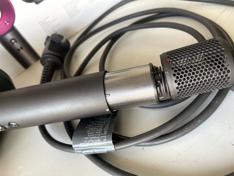 Оригинален Сешоар Dyson SUPERSONIC HD07 от Зора 5 приставки Отличен!