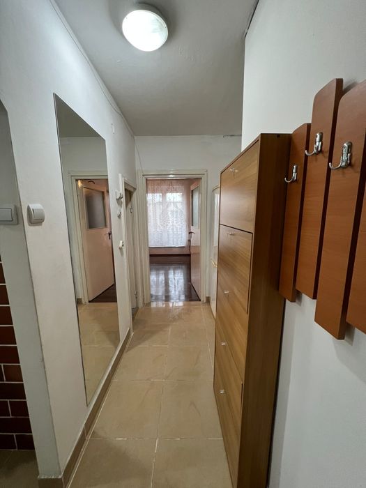 Închiriez Garsonieră